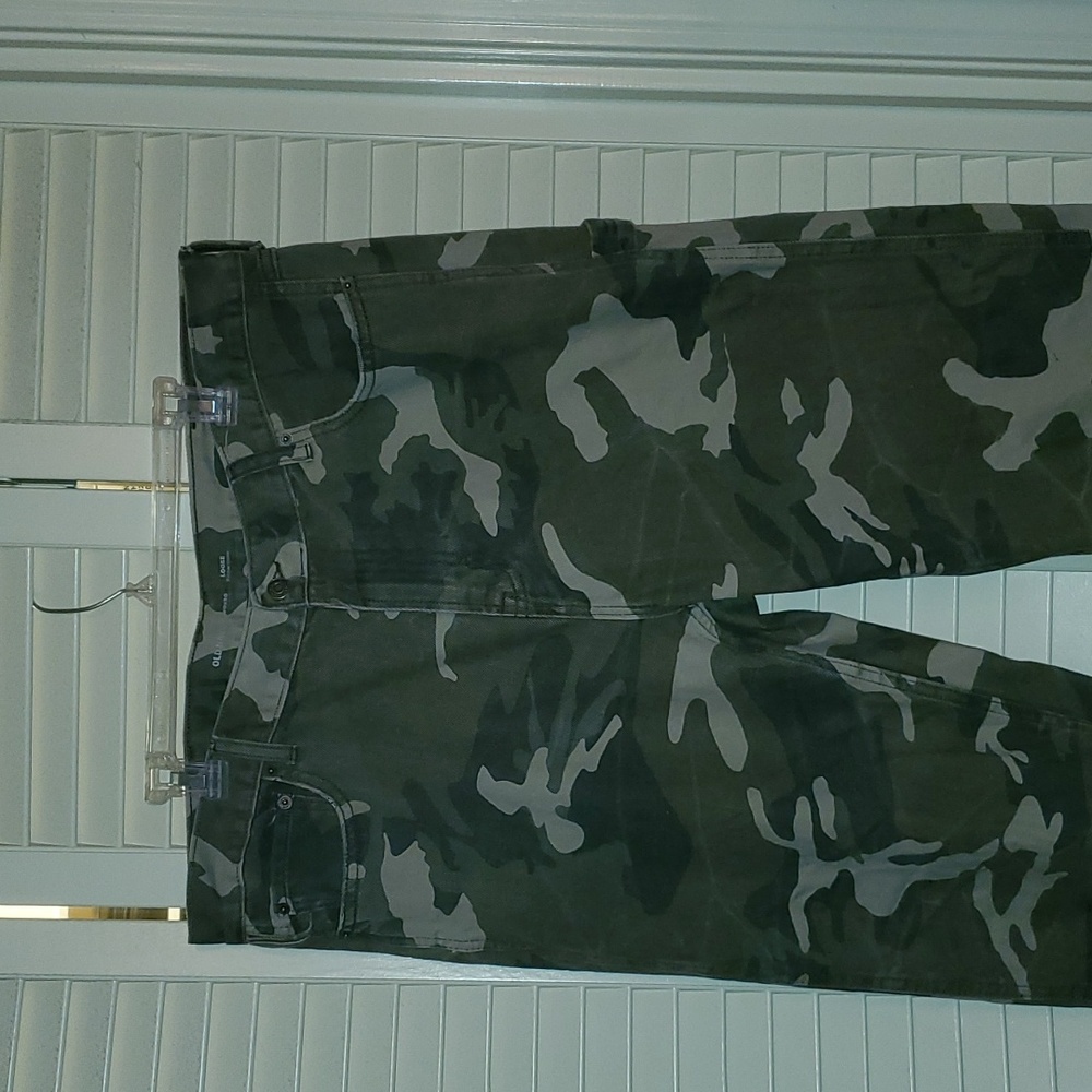 EUC Old Navy 40 × 30 Camo Jeans